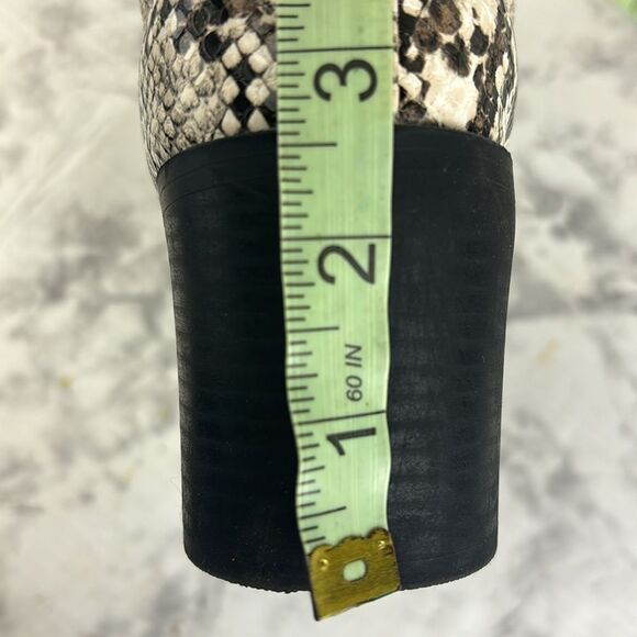 JustFab Abby Black White Bone Snakeskjn Pointed Toe Wedge Heel Pull On Bootie - Picture 8 of 13